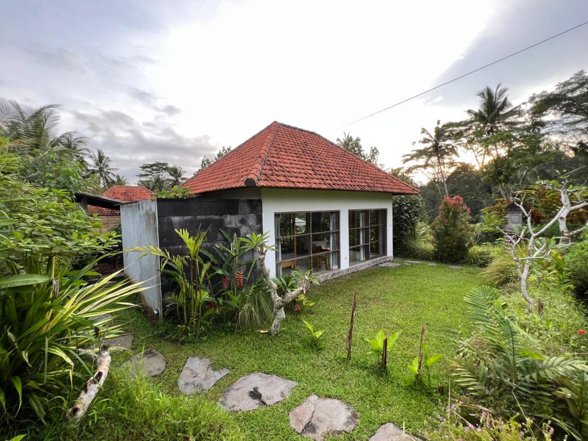 Uma Mupu Retreat Villa กีอันยาร์ ภายนอก รูปภาพ