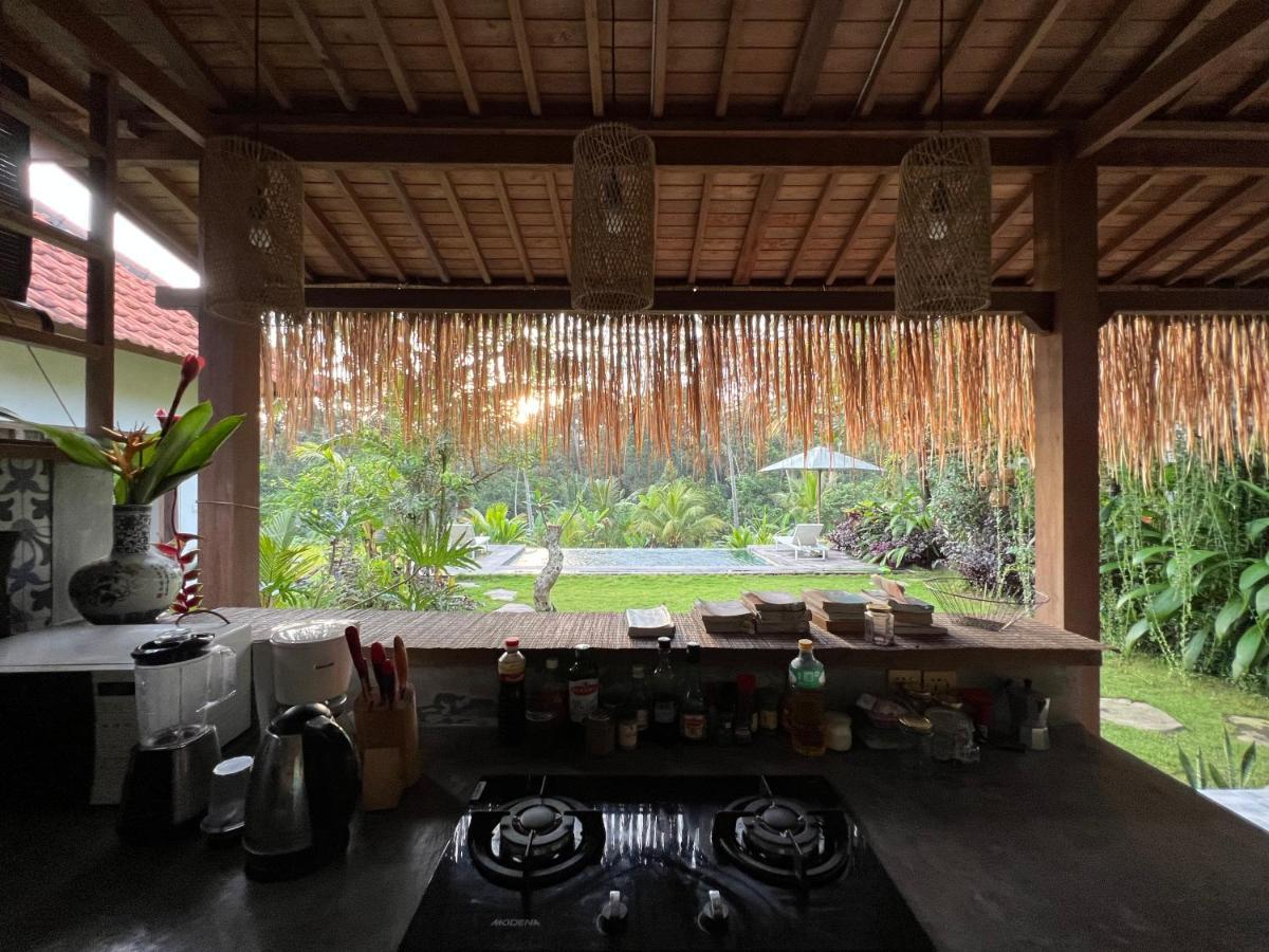 Uma Mupu Retreat Villa กีอันยาร์ ภายนอก รูปภาพ