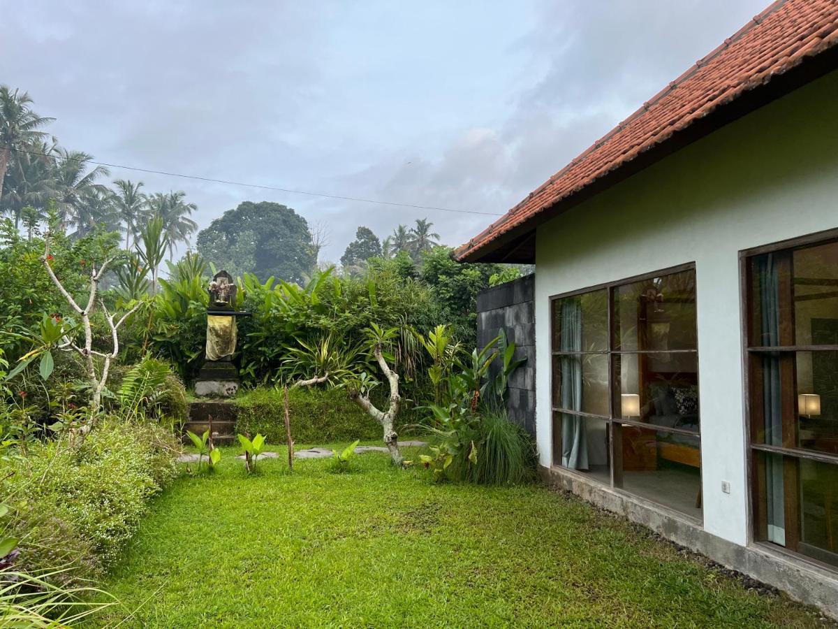 Uma Mupu Retreat Villa กีอันยาร์ ภายนอก รูปภาพ