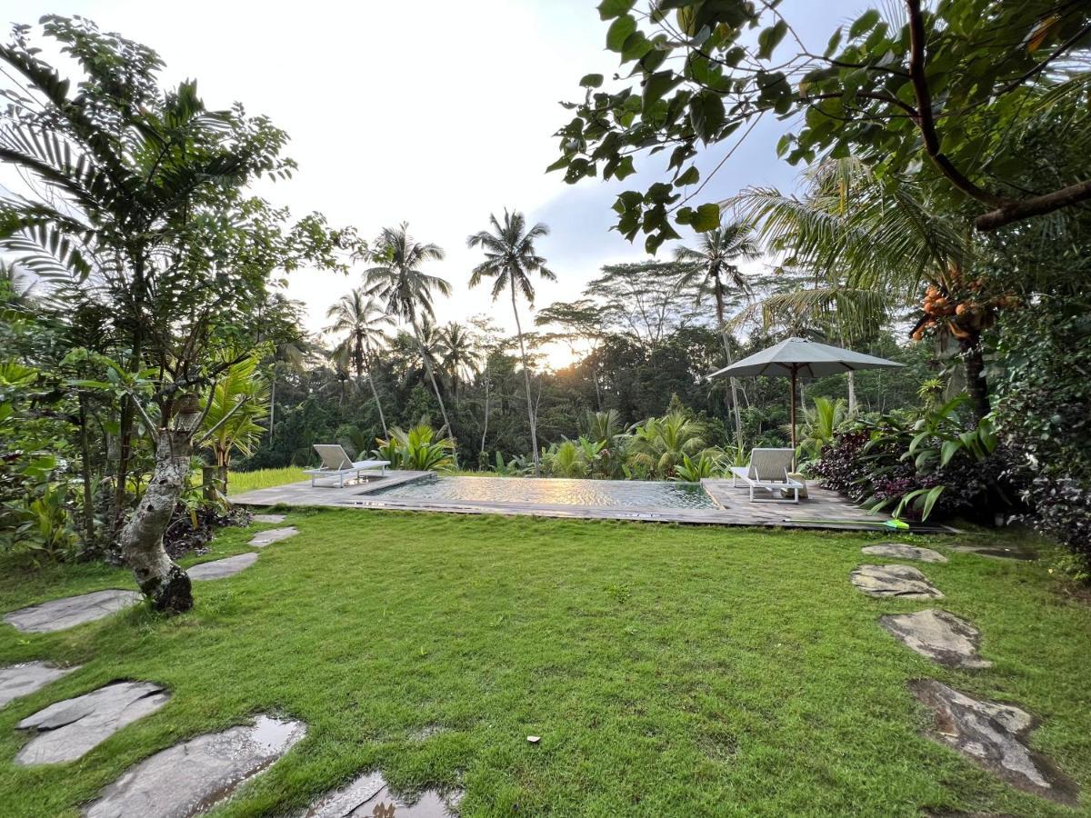 Uma Mupu Retreat Villa กีอันยาร์ ภายนอก รูปภาพ