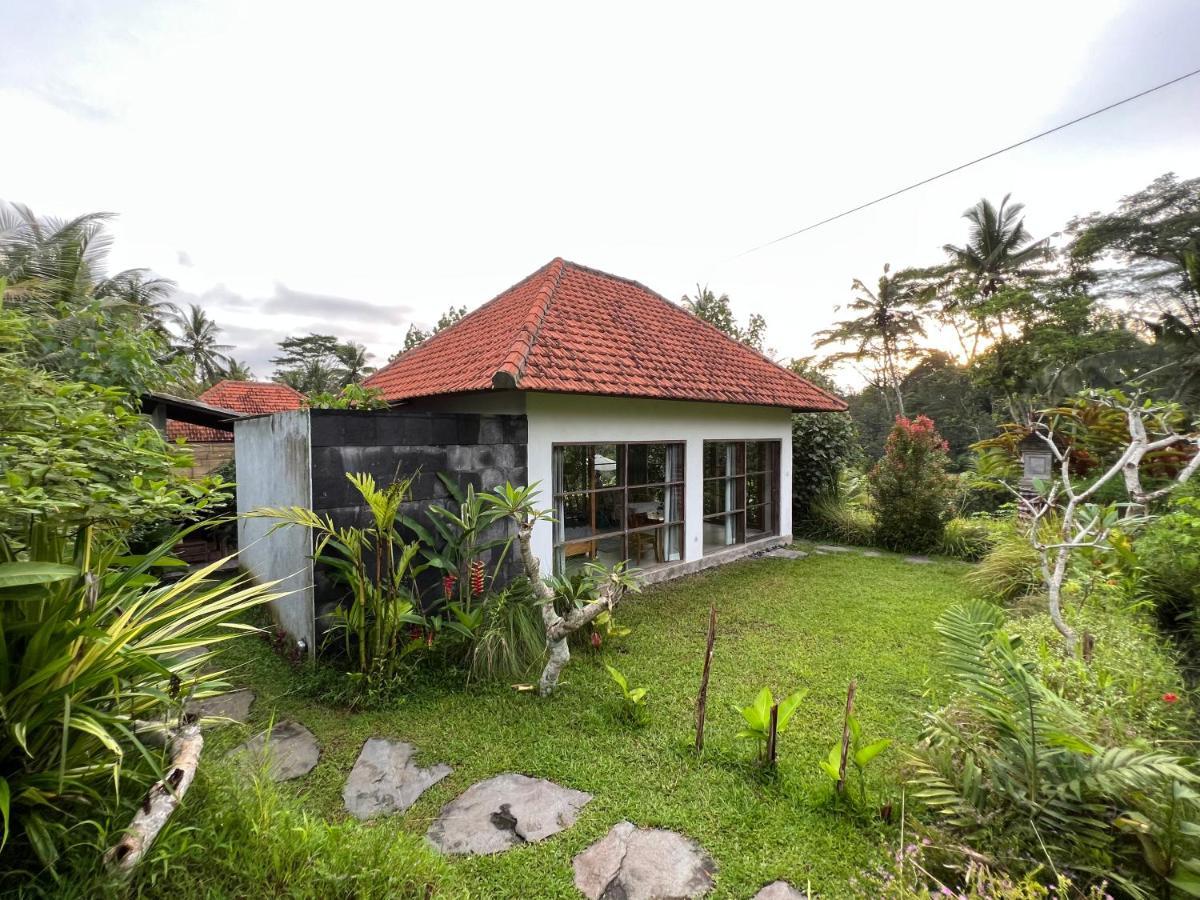 Uma Mupu Retreat Villa กีอันยาร์ ภายนอก รูปภาพ