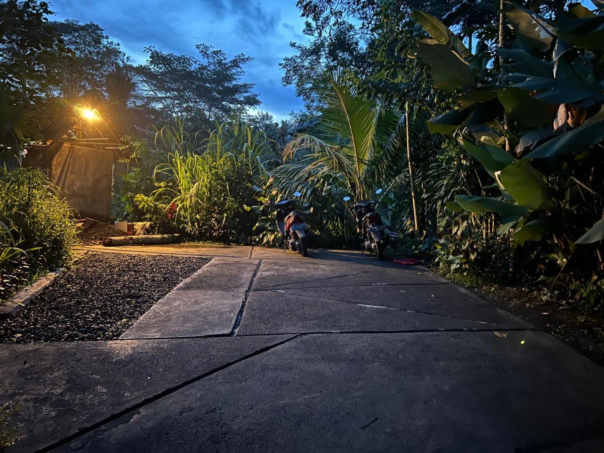 Uma Mupu Retreat Villa กีอันยาร์ ภายนอก รูปภาพ